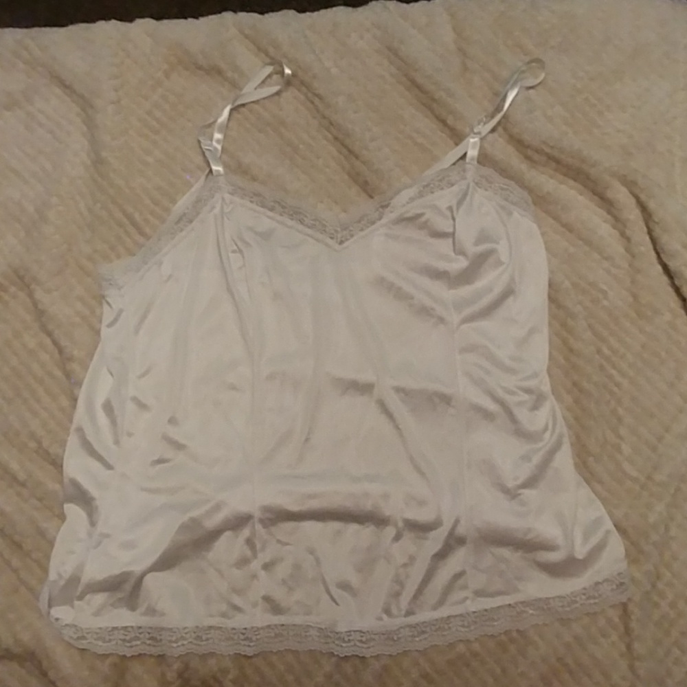 ❗3/$13 Pure white sleep top